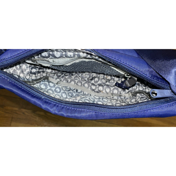 L.L.Bean Boundless Expandable Nylon Crossbody Bag Navy Everyday Casual Hiking - Picture 8 of 13